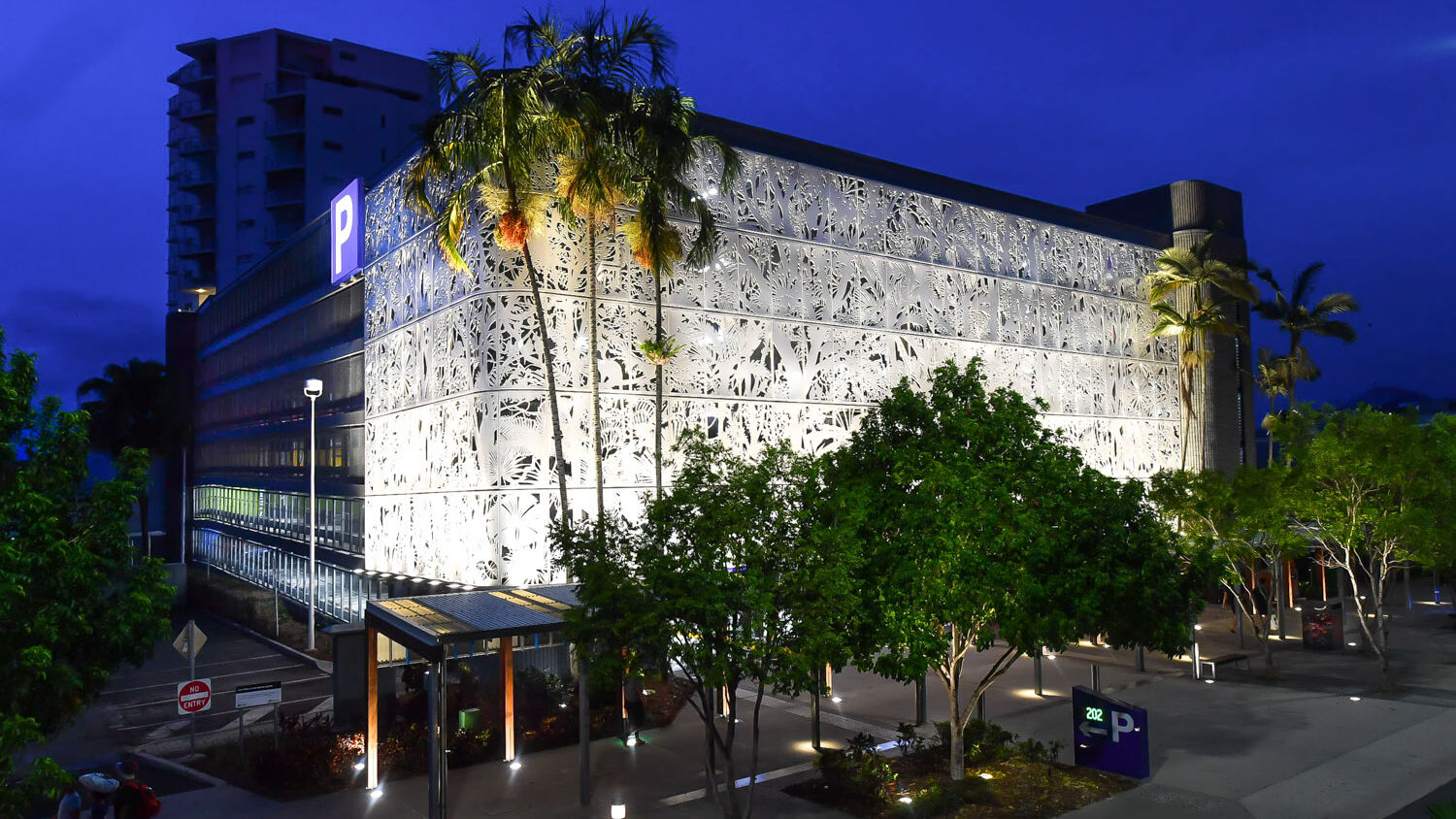 Lake Street Car Park