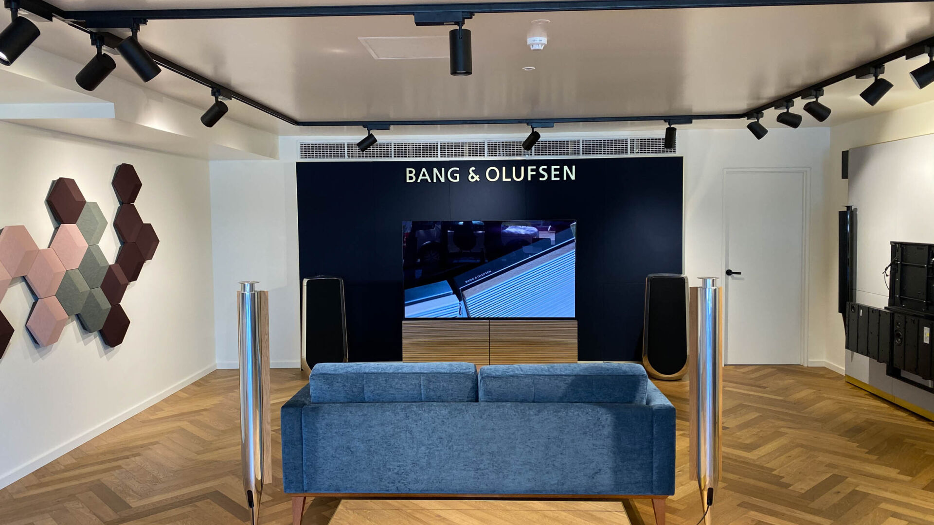 Bang & Olufsen